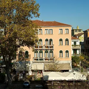 ** Hotel Cristallo Itálie
